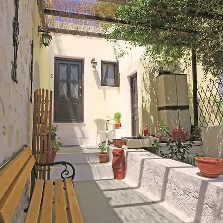 Avlitis Apartament *